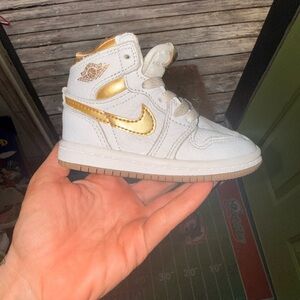 Jordan Baby Walker Shoes in White and Gold